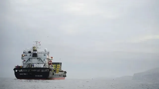 \’рдЯреНрд░рдВрдк рдХреА рдирд╛рдХреЗрдмрдВрджреА рдлреЗрд▓\’: рдИрд░рд╛рди рдХреЗ рдЬрд╣рд╛рдЬреЛрдВ рдиреЗ рд╣реЛрд░реНрдореБрдЬ рдореЗрдВ рдХрд░ рджрд┐рдпрд╛ рдмреЬрд╛ рдЦреЗрд▓, рдЕрдореЗрд░рд┐рдХрд╛ рднреА рд░рд╣ рдЧрдпрд╛ рджрдВрдЧ!